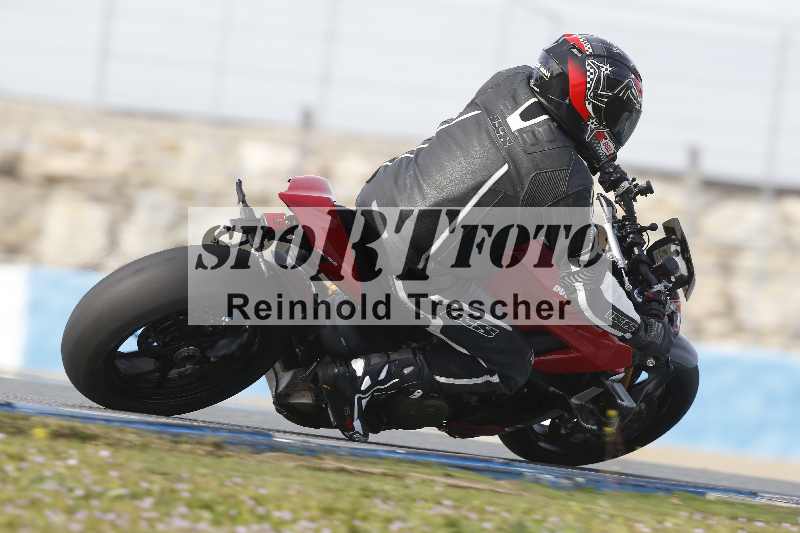 /Archiv-2024/02 29.01.-02.02.2024 Moto Center Thun Jerez/Gruppe gruen-green/6